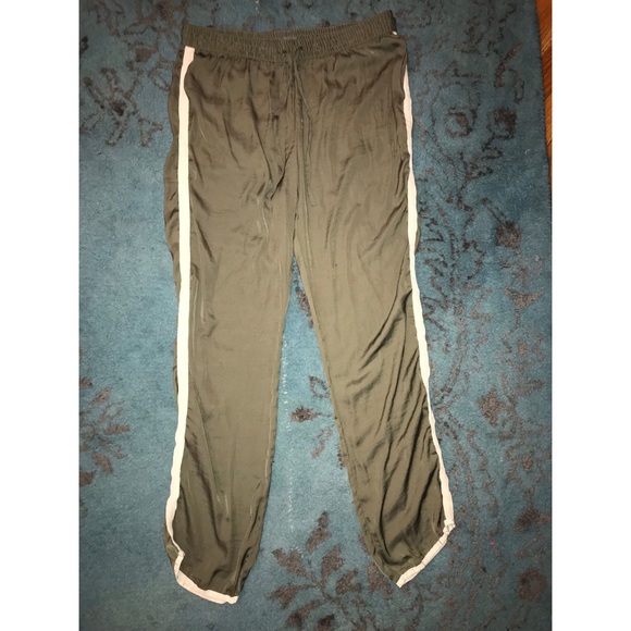 AERIE GREEN LOUNGE PANTS - Picture 2 of 5